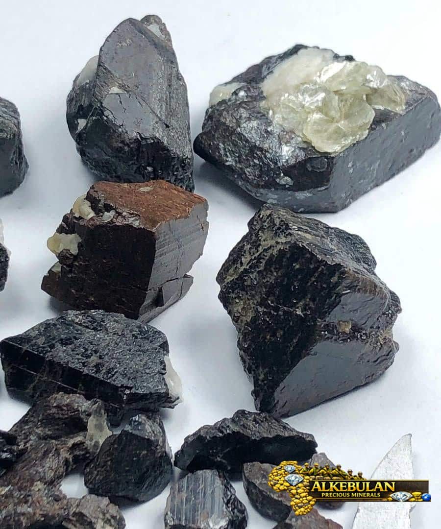 Buy Coltan (Columbite-Tantalite) – High-Quality Tantalum and Niobium Ore